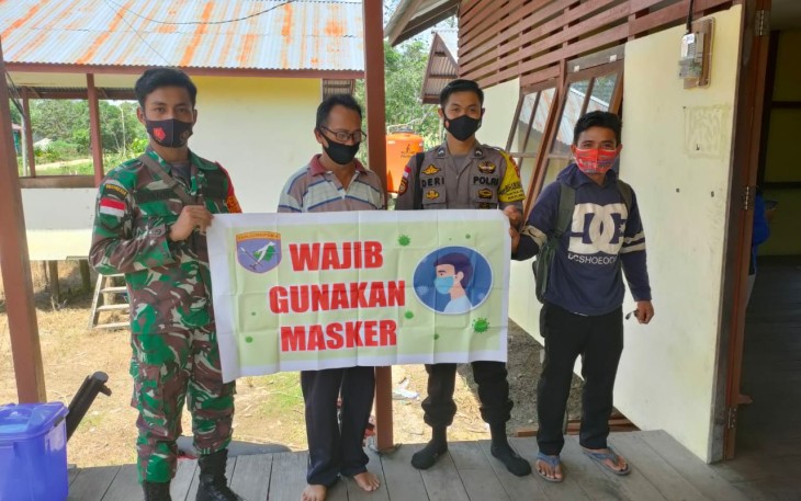 ngatkan Prokes Covid-19, Babinsa Patroli Ingatkan Warga Yang Tidak Memakai Masker