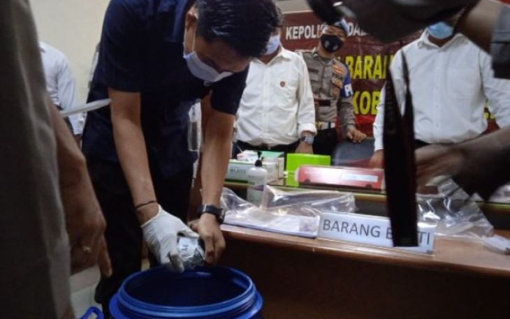 Polda Kepri Musnahkan BB 2 KG Sabu