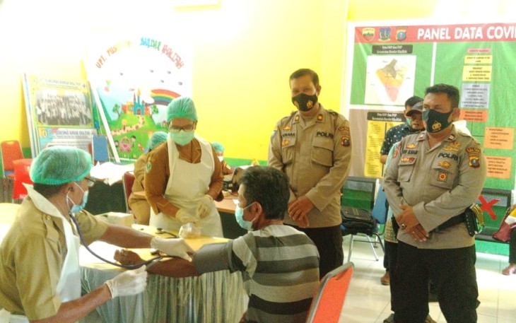 Wakapolsek Pimpin PAM Vaksinasi Covid-19 di Bandar Khalipah