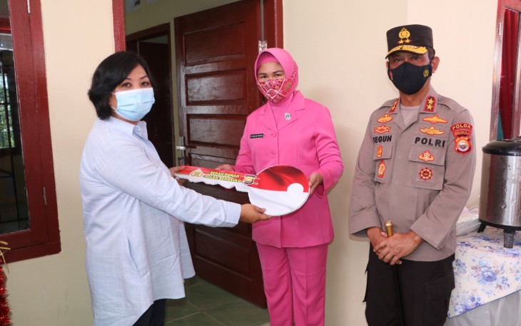 Kapolda Bengkulu Irjen Pol Drs Teguh Sarwono MSi Resmikan Bedah Rumah Aipda (purn) Edy Saputra Barus