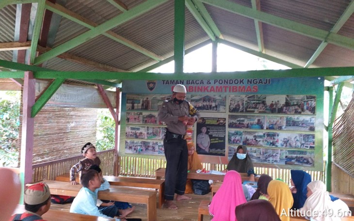 Bripka Suharno Gelar Kegiatan di Pondok Ngaji Bhabinkamtibmas