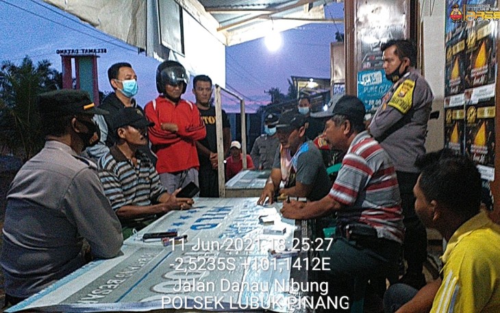 Polsek Lubuk Pinang Mediasi Sengketa Batas Kebun
