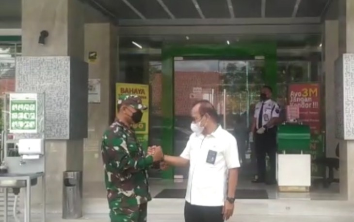 Sinergi Koramil dan Pegadaian peduli sesama