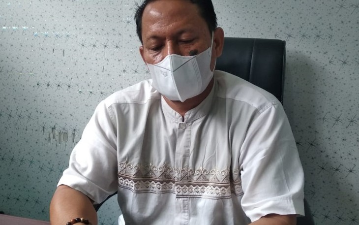 Kadisdikbud Aceh Singkil Khalilullah saat ditemui diruang kerjanya