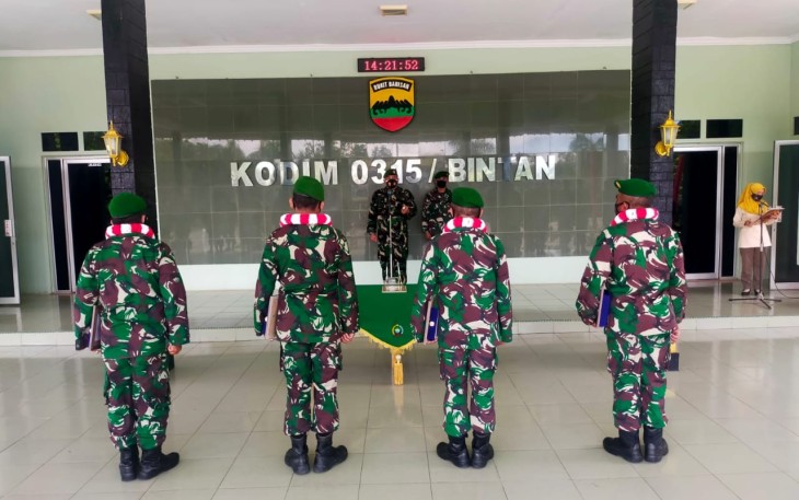 Acara Tradisi Wisuda Purna Tugas Anggota Kodim 0315/Bintan