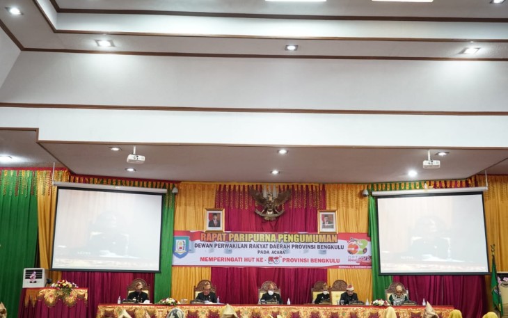 Wagub Rosjonsyah hadiri Paripurna HUT ke 53