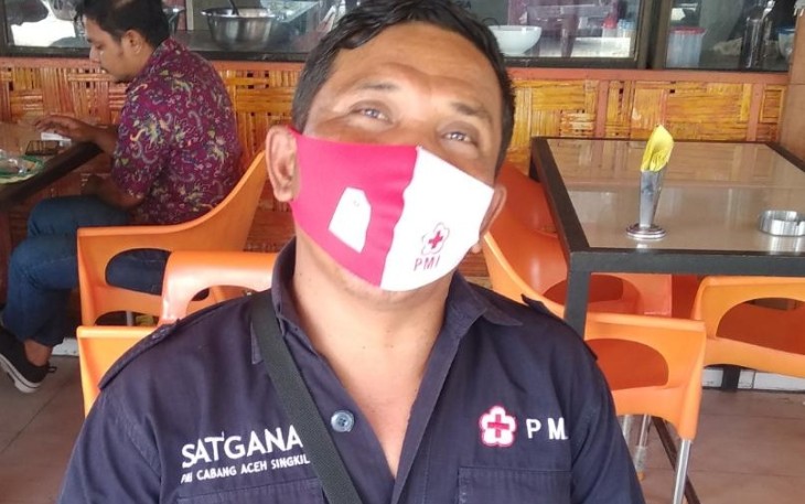 Ketua PMI Aceh Singkil Zainal Abidin Saat Ditemui Wartawan di Singkil