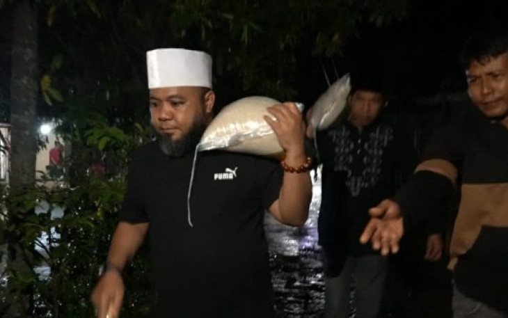 Ngadu ke Walikota Minta Bantuan, Walikota datang Langsung Mengantarkan Beras