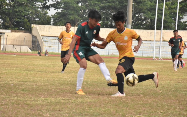 Laga uji coba penutupan Persika Karanganyar melawan Persik Kendal