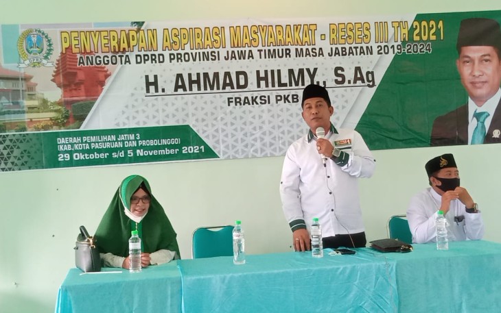 Perempuan Bangsa (PB) Kabupaten Probolinggo memprotes ketidakadilan pemerintah terhadap pencairan Biaya Penunjang Operasional Penyelenggaraan Pendidikan (BPOPP)