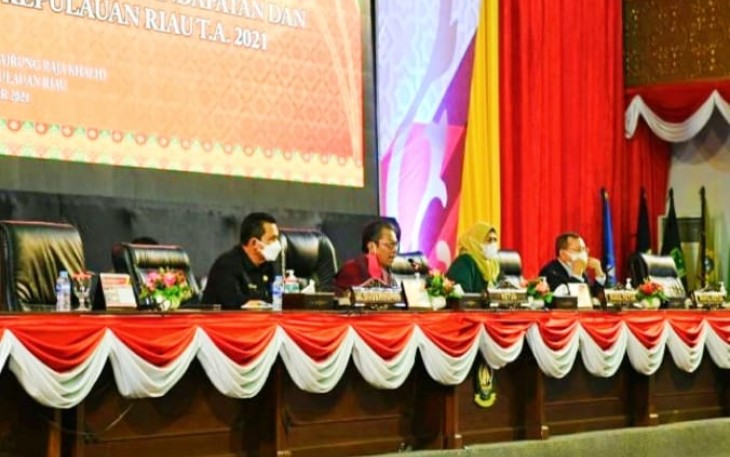 Rapat Paripurna Pengesahan APBD-P Provinsi Kepri  Sebesar Rp3,918 Triliun Resmi Disahkan