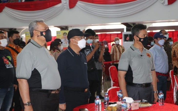 Kapolda Bengkulu Bersama Gubernur Tinjau Langsung Serbuan Vaksinasi dan Sunatan Masal Inisiasi Satgas Saber Pungli