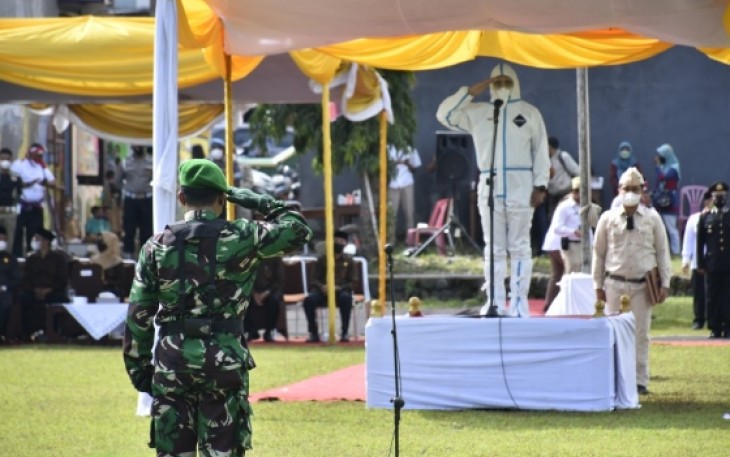 Bupati Kendal pimpin upacara Hari Pahlawan Rabu, 10/11/2021