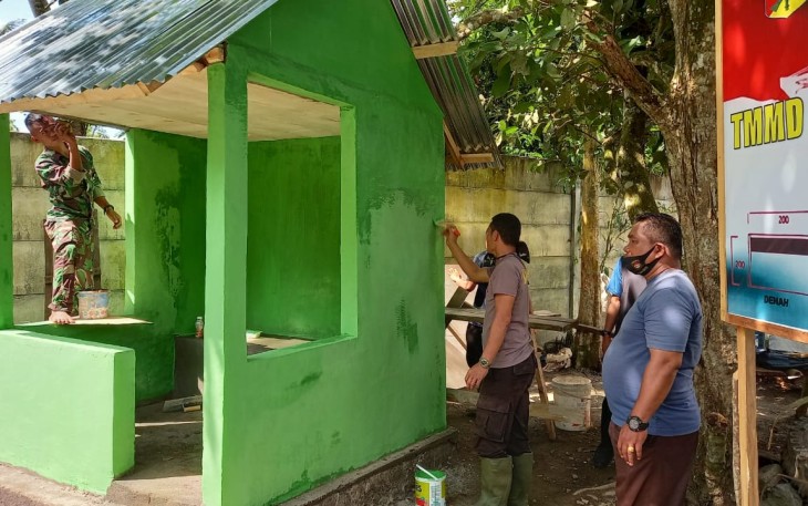 Salah satu pos kamling yang di kerjakan oleh satgas TMMD kodim Bitung