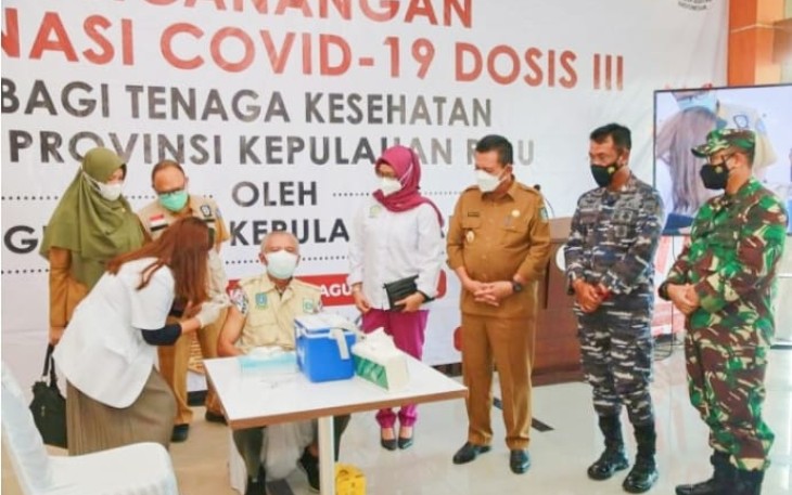 11.556 Nakes Kepri Disuntik Vaksin Ketiga