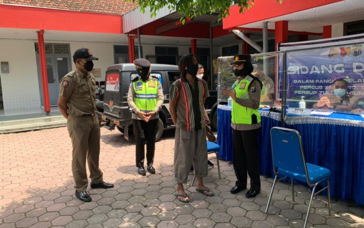 Polres Tulungagung Bersama Satgas Covid-19 Intens Gelar Ops Yustisi Protokol Kesehatan
