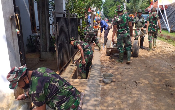 Pembangunan Drainse di Bedahan Mencapai 60 Persen