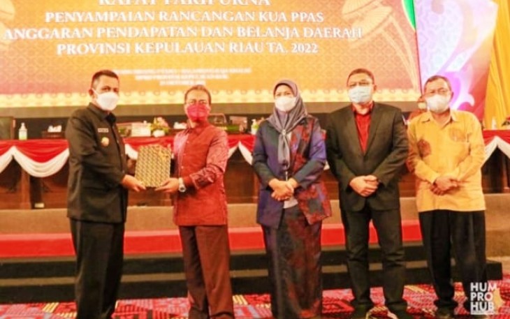 Gubernur Kepri Sampaikan Rancangan KUA PPAS Tahun 2022