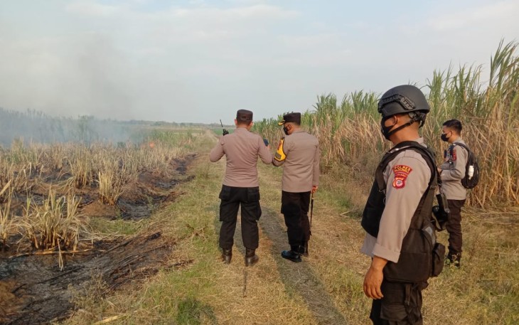 Kapolres Majalengka Cek Langsung Lokasi Pasca Terjadinya Pembakaran Lahan Tebu