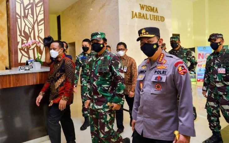 Panglima TNI Marsekal TNI Dr Hadi Tjahjanto SIP dan Kapolri Jenderal Polisi Drs Listyo Sigit Prabowo MSi