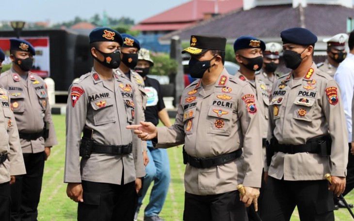 Kapolda Jateng Irjen Pol Ahmad Luthfi mengatakan jajarannya mengirimkan 85 personel kepolisian, untuk membantu penanganan korban terdampak erupsi Gunung Semeru