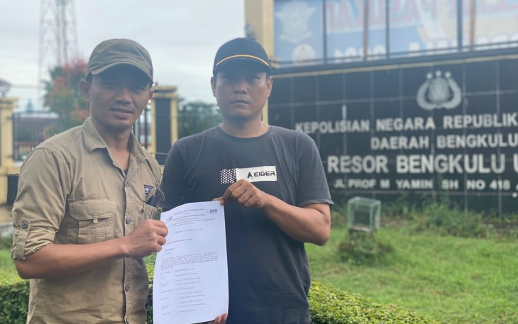 Ketua SMSI Bengkulu Utara, Ismail Yugo (kiri) bersama Ketua Jaringan Media Siber Indonesia (JMSI) Bengkulu Utara Suheri Kasmudi