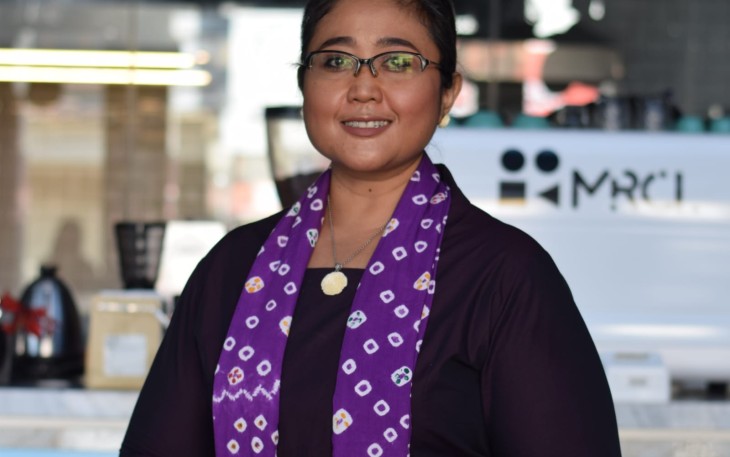 Penyanyi keroncong Endah Laras