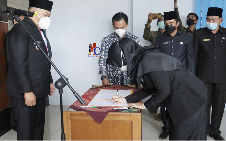  Pelantikan Dan Pengambilan Sumpah Jabatan Adminitrasi Di Lingkungan Dinas Kesehatan Kabupaten Seluma