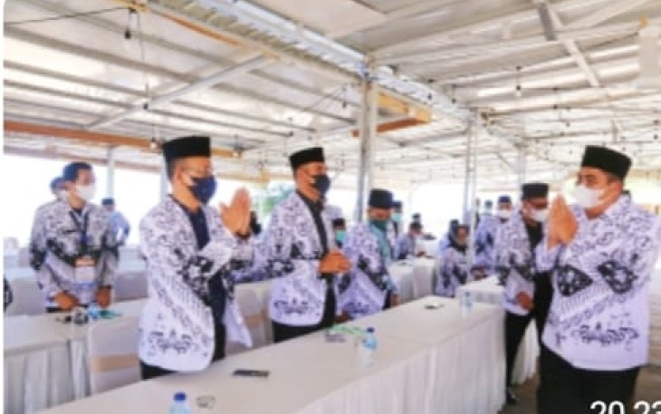 Wakil Bupati Bintan Roby Resmi Buka Konferensi Kerja I PGRI Kabupaten Bintan Tahun 2021.