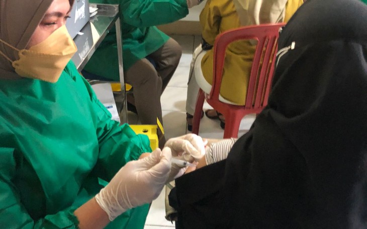 Serbuan vaksin Kolinlamil TNI AL