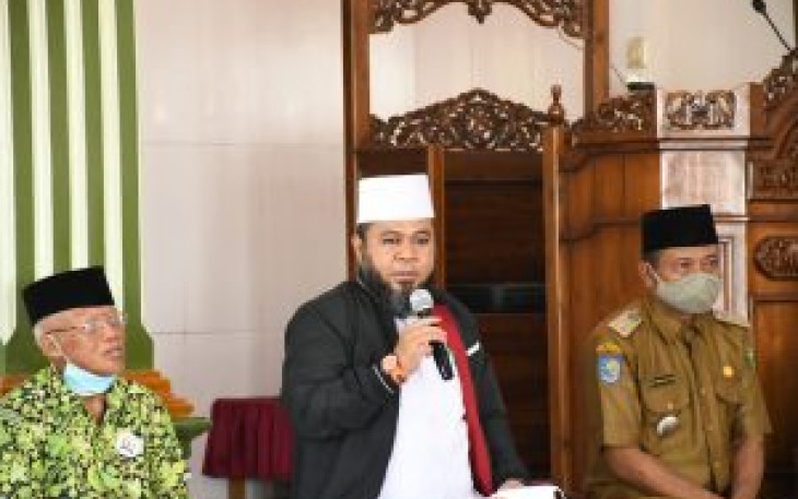 Resmi Dikukuhkan, Ini Pesan Walikota Helmi Untuk Pengurus Baru Masjid Baiturrahim