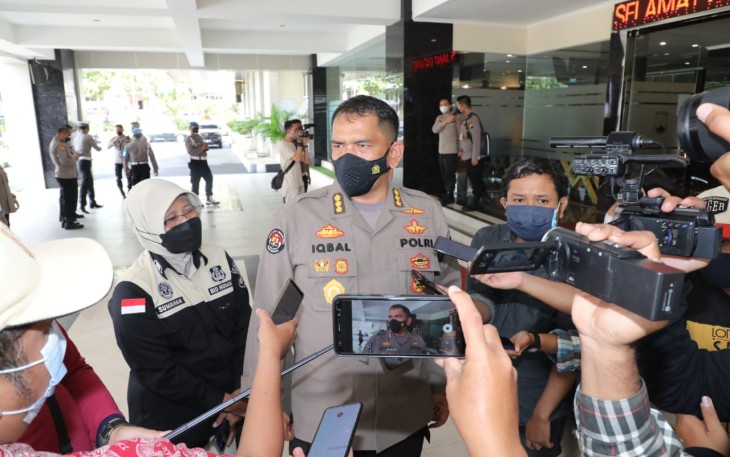 Kombes Pol M Iqbal Alqudusy saat memberikan keterangan di depan media mengenai Liga 3