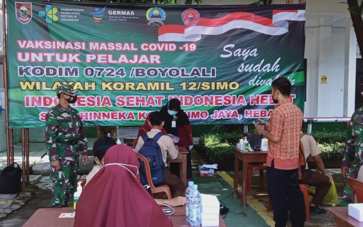 1000 vaksin untuk pelajar