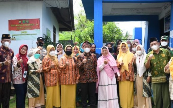 Emak-emak Di Panorama dan wawali Dedy Wahyudi