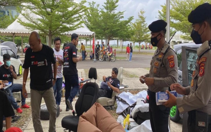 Patroli Sat Samapta Polres Majalengka Tegakan Prokes Covid 19 dan Bagi masker