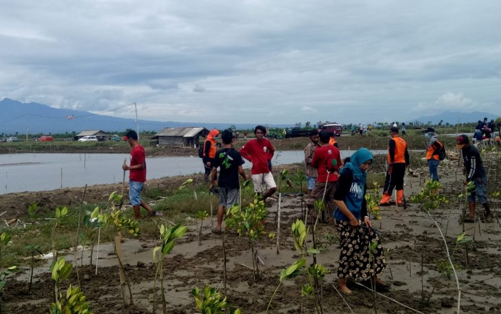 KBP turut peduli lingkungan pantai