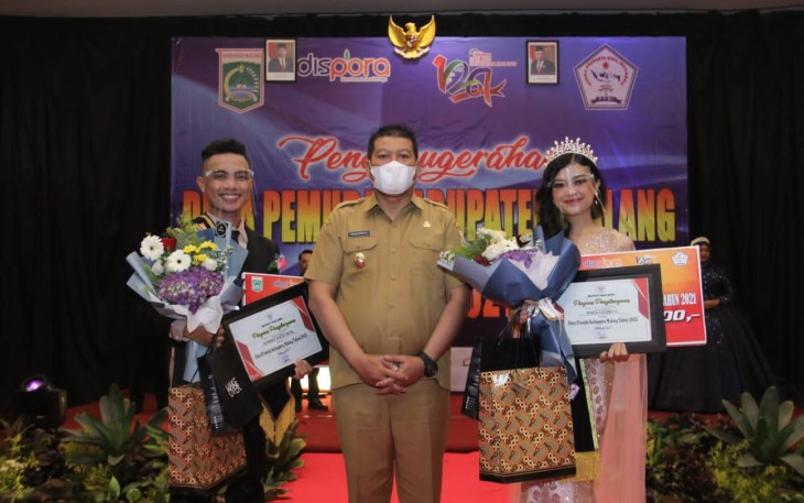 Wakil Bupati Malang Drs.H. Didik Gatot Subroto hadir dalam acara Penganugerahan Duta Pemuda Kabupaten Malang Tahun 2021