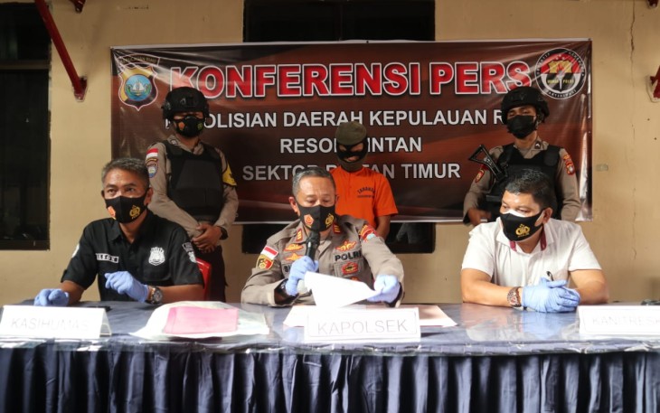 Polsek BintanTimur konferensi pers tersangka Tindak Percobaan Pemerkosaan 