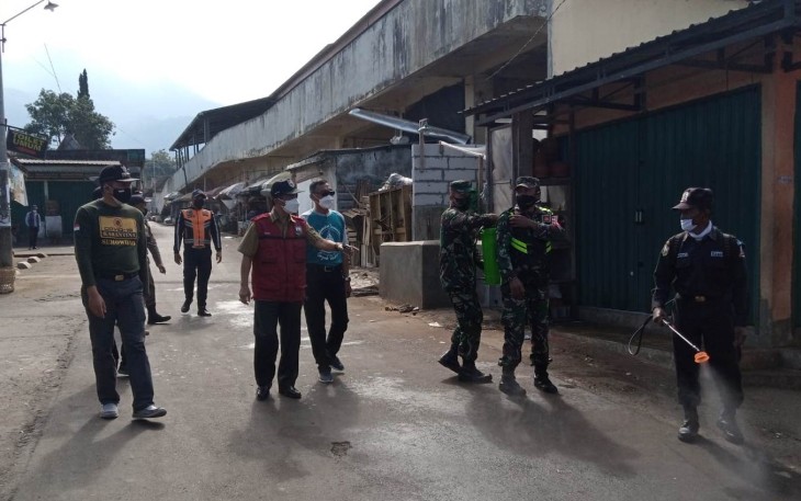 Banyak kios tutup di pasar tradisional Sumowono