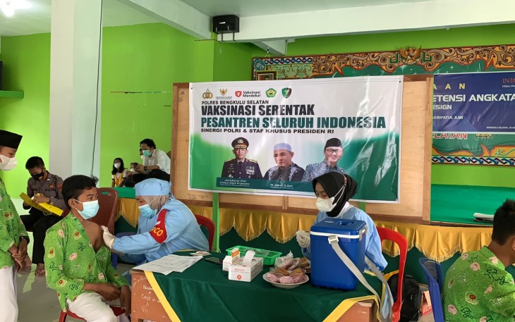 Polres Bengkulu Selatan Laksanakan Vaksinasi Serentak 