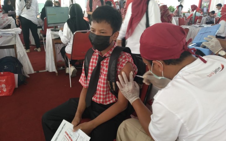 Menuju Pembelajaran Tatap Muka, Vaksinasi Massal Bagi Pelajar Dilaksanakan di SMPN 3 Tulungagung