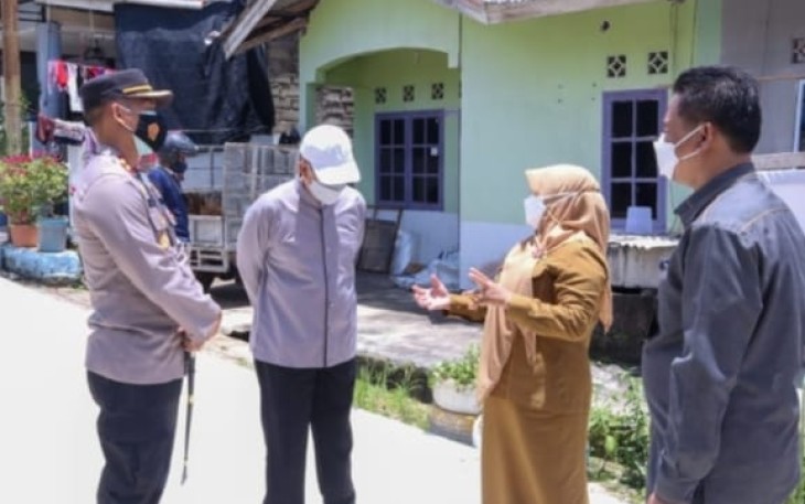 Walikota Tanjung Pinang Rahma Bersama Kapolres Pindahkan Pasien Isoman Covid-19 ke Lohass Bintan 