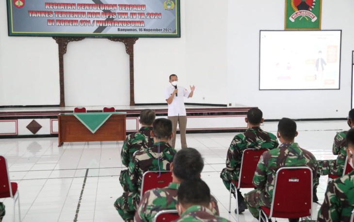 Prajurit dan PNS KOREM 071 dapat penyuluhan kesehatan terpadu di Gedung Pertemuan A Yani KOREM 071