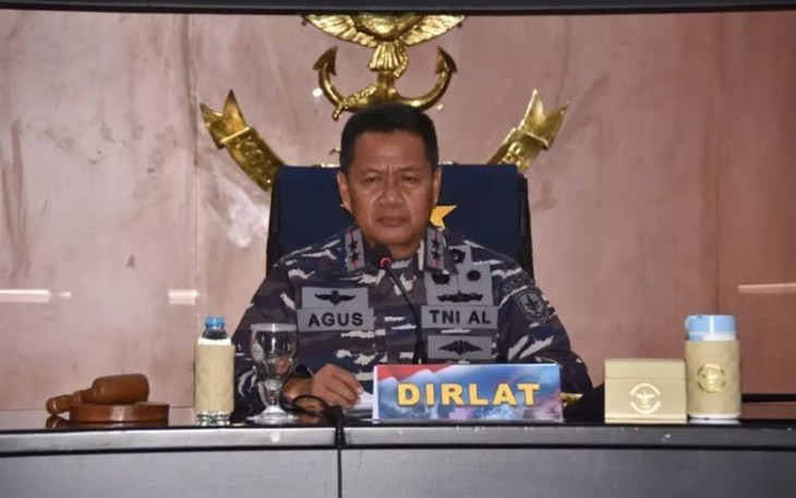 Panglima Komando Lintas Laut Militer Laksda TNI Agus Hariadi selaku Direktur Latihan