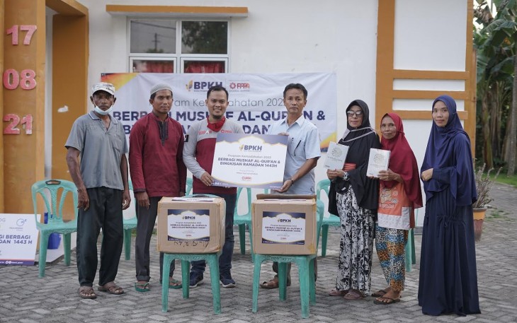 PPPA Daarul Qur'an Distribusikan 2650 Mushaf, Iqra dan Bingkisan Ramadan ke Natuna
