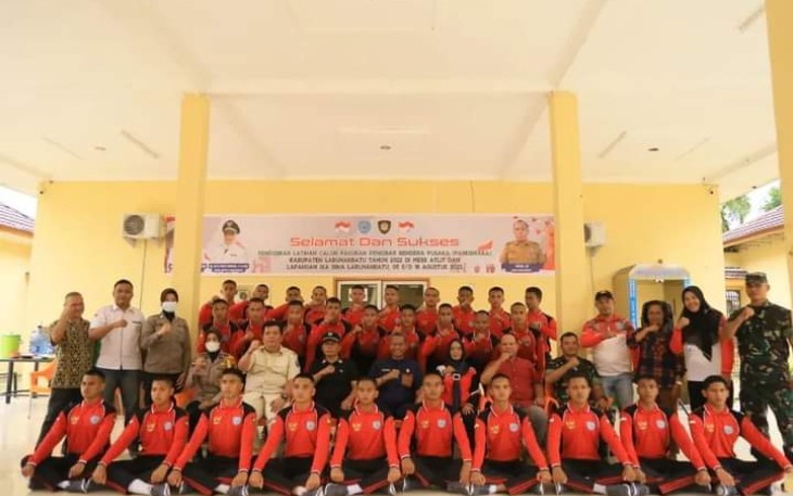 50 Paskibraka Labuhanbatu saat foto bersama