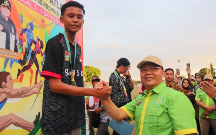 Gubernur Bengkulu Rohidin Mersyah saat membuka Kejurda secara resmi.