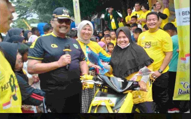 Jalan Sehat HUT Partai Golkar ke-58 di Lubuk Sikaping 