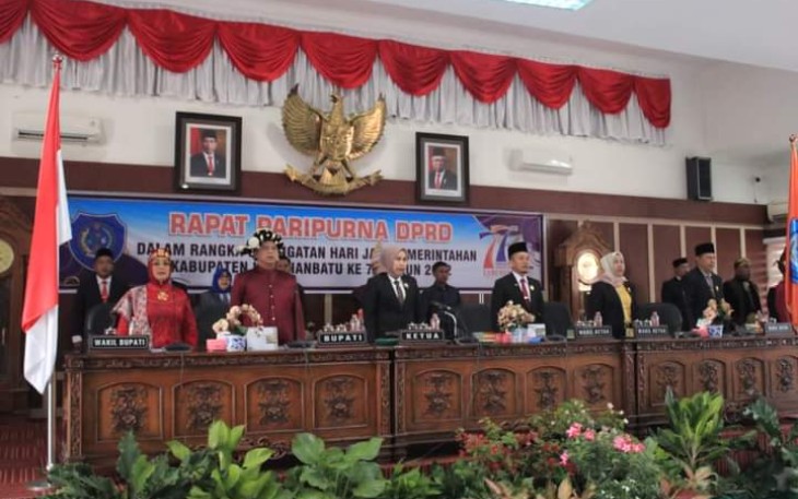 Bupati Labuhanbatu saat Hadiri Sidang Paripurna Istimewa DPRD dalam rangka Hari Jadi Pemkab Labuhanbatu 