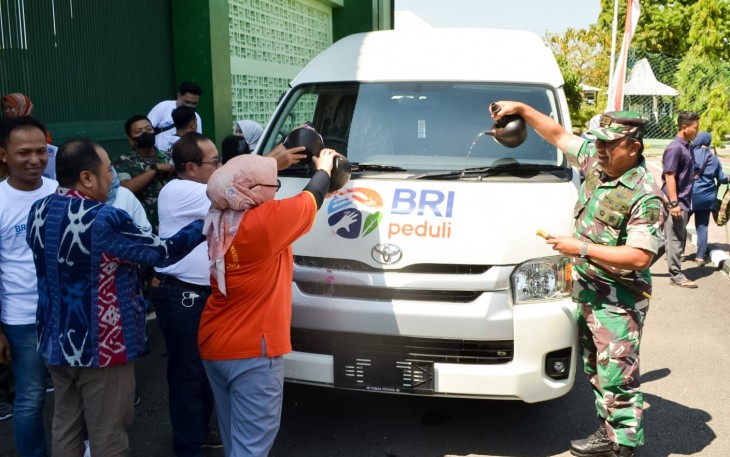 Kodim Bojonegoro Terima Bantuan Mobil Operasional dari BRI